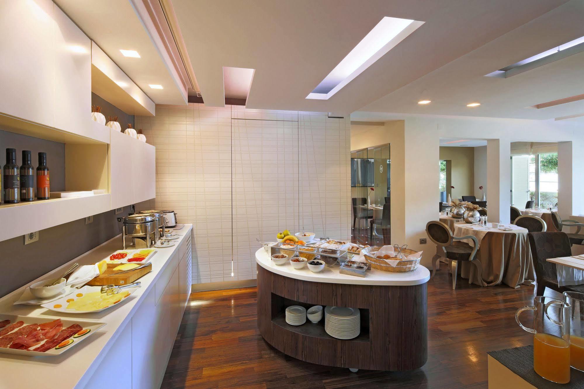 Boutique Hotel Adoral ราบัซ ภายนอก รูปภาพ